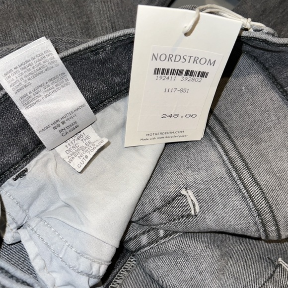 ๐ฉถNWT MOTHER DENIM HUSTLER FRAY HEM FLARE JEANS (Daytona Nights) 30 - Picture 13 of 17